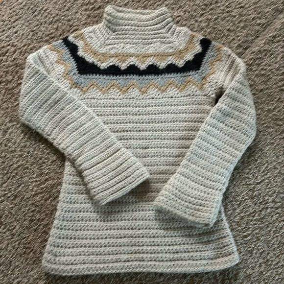 J Crew Hand knit Sweater - Picture 1 of 3